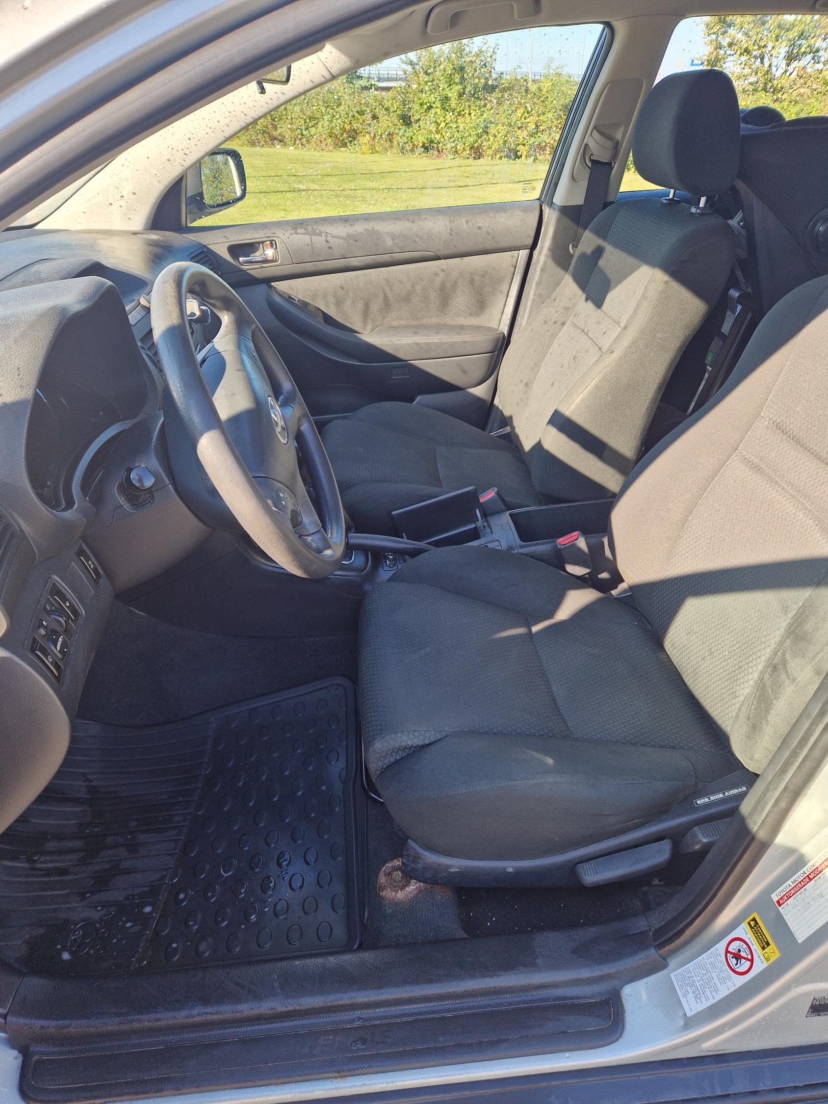 Toyota Avensis Combi 1.8 VVT-i Manual, 129hp, 2005