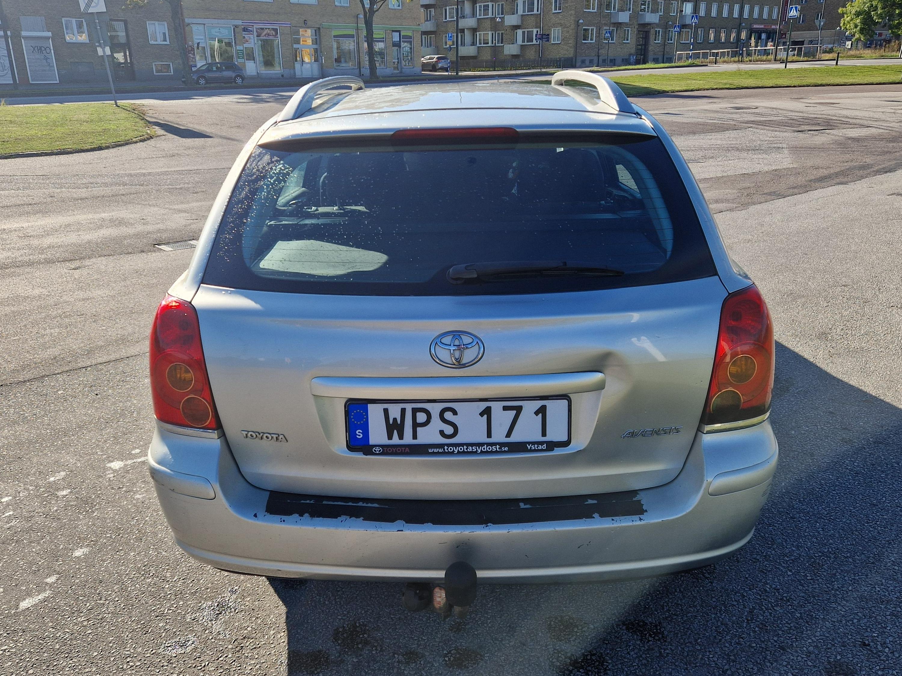 Toyota Avensis Combi 1.8 VVT-i Manual, 129hp, 2005