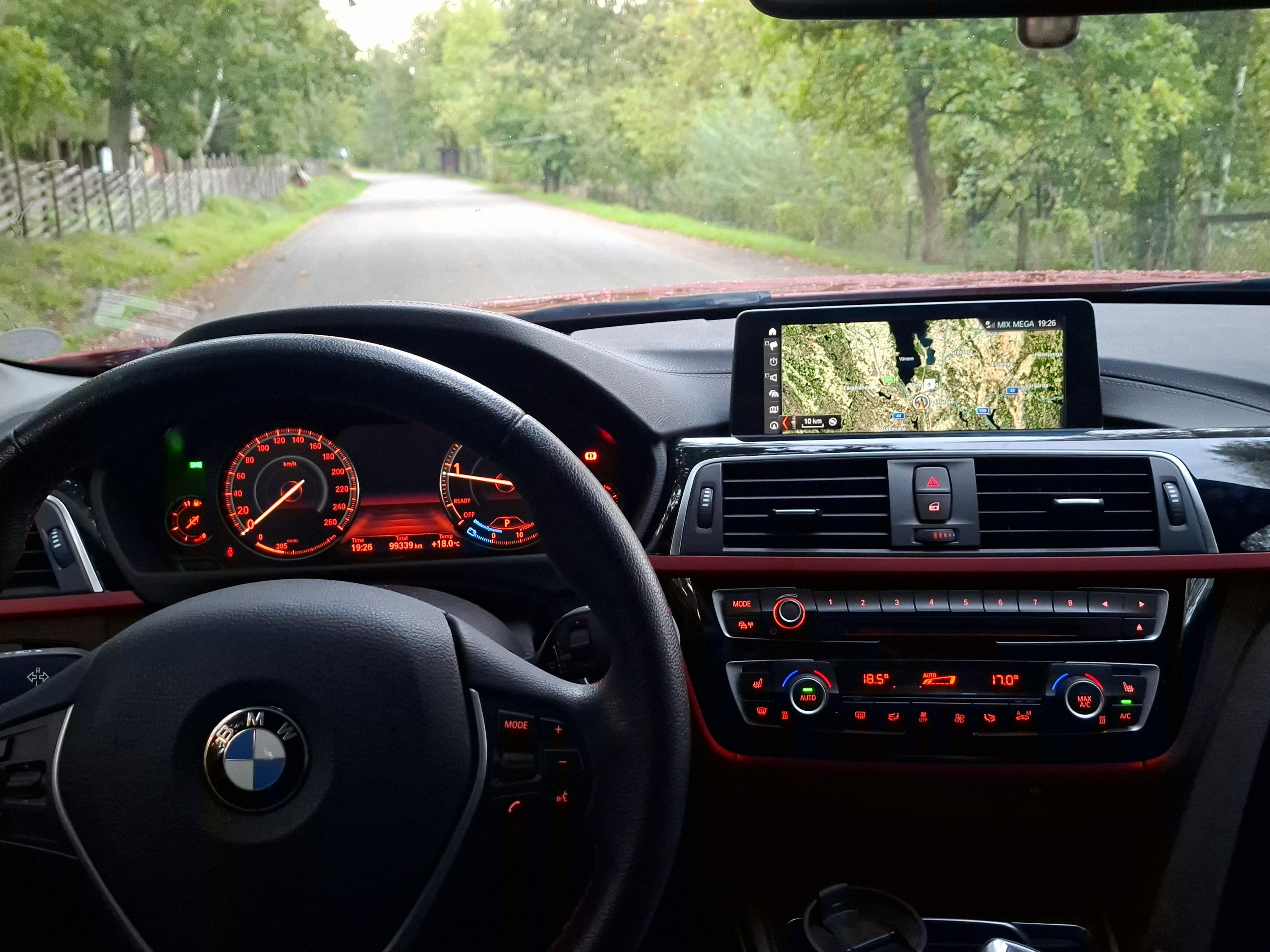 BMW 320d xDrive Touring Steptronic, 8-trinn, 190ps, 2019