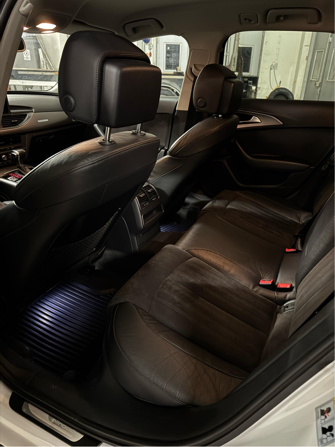 Audi A6 allroad quattro 3.0 TDI V6 DPF quattro S Tronic, 204hk, 2014