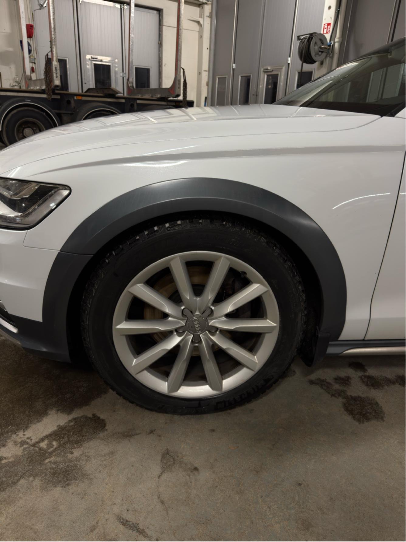 Audi A6 allroad quattro 3.0 TDI V6 DPF quattro S Tronic, 204hk, 2014