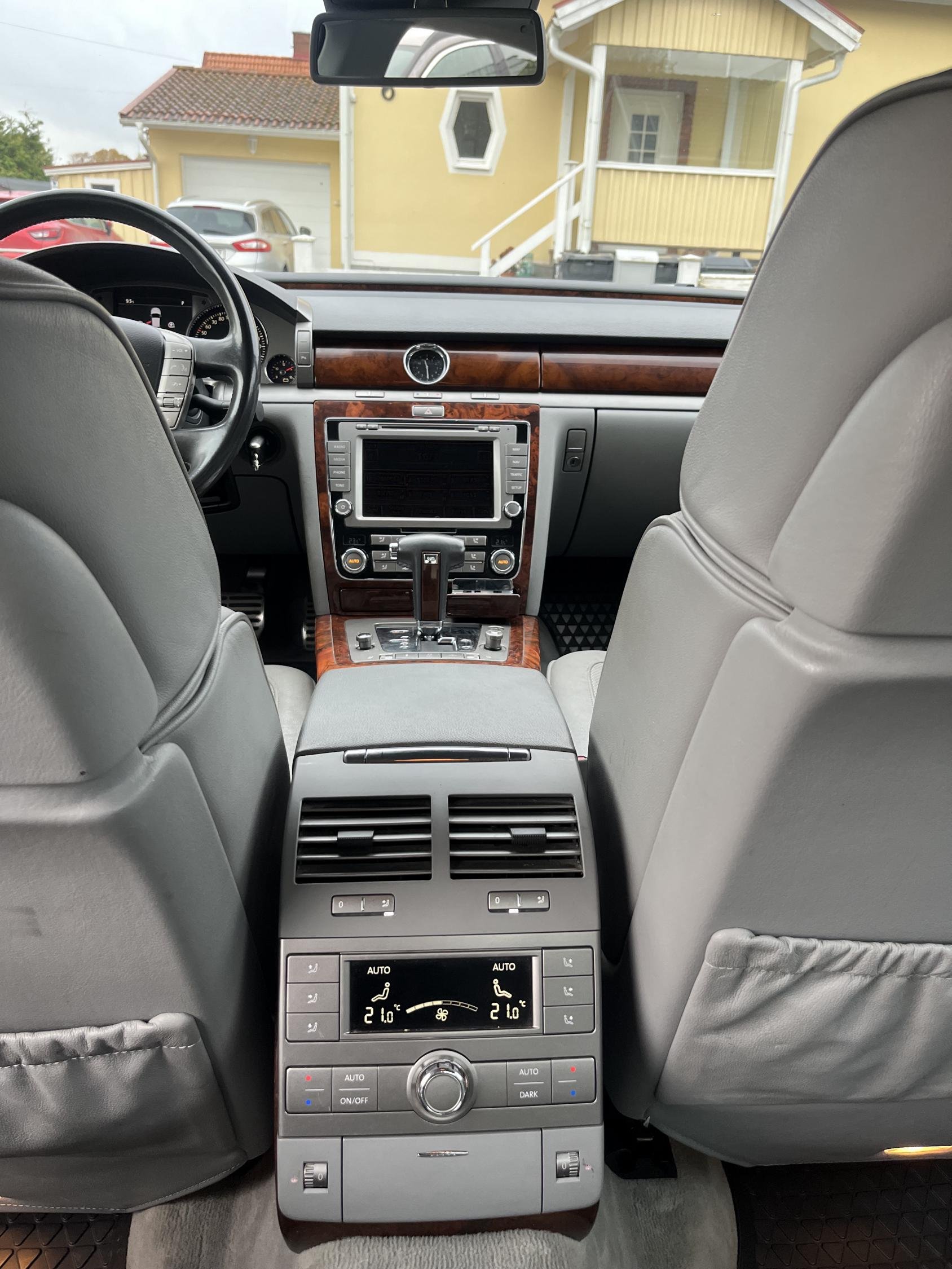 Volkswagen Phaeton 5-seater 3.0 V6 TDI DPF 4Motion TipTronic, 240hk, 2011