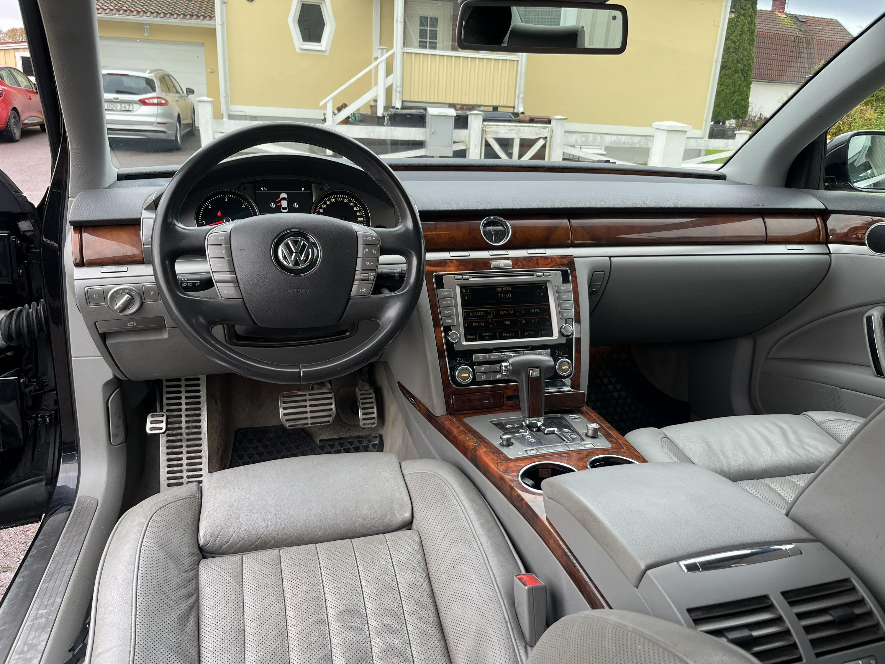 Volkswagen Phaeton 5-seater 3.0 V6 TDI DPF 4Motion TipTronic, 240hk, 2011