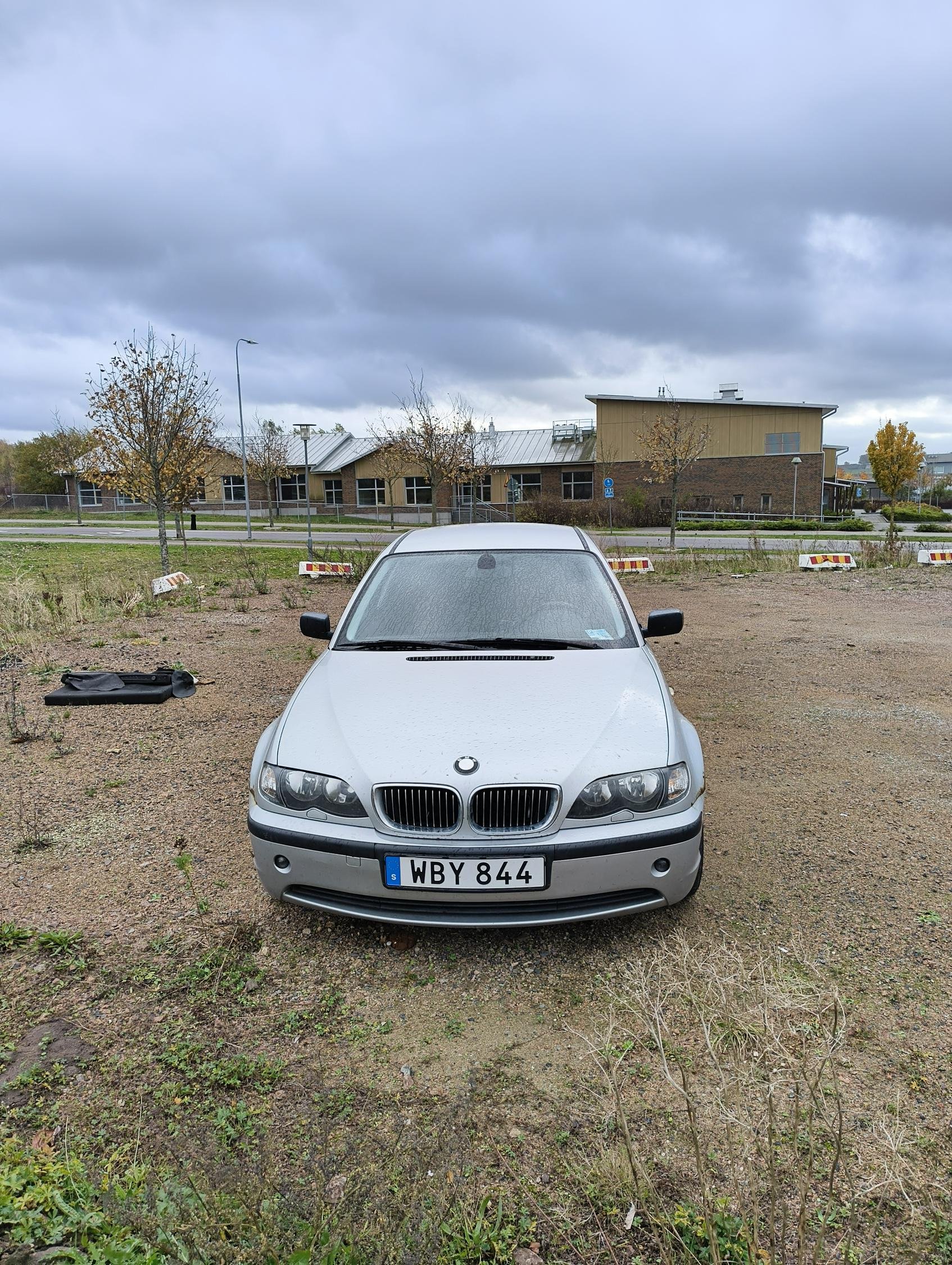 BMW 318i Sedan Manual, 143hp, 2004