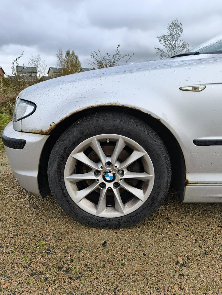 BMW 318i Sedan Manual, 143hp, 2004