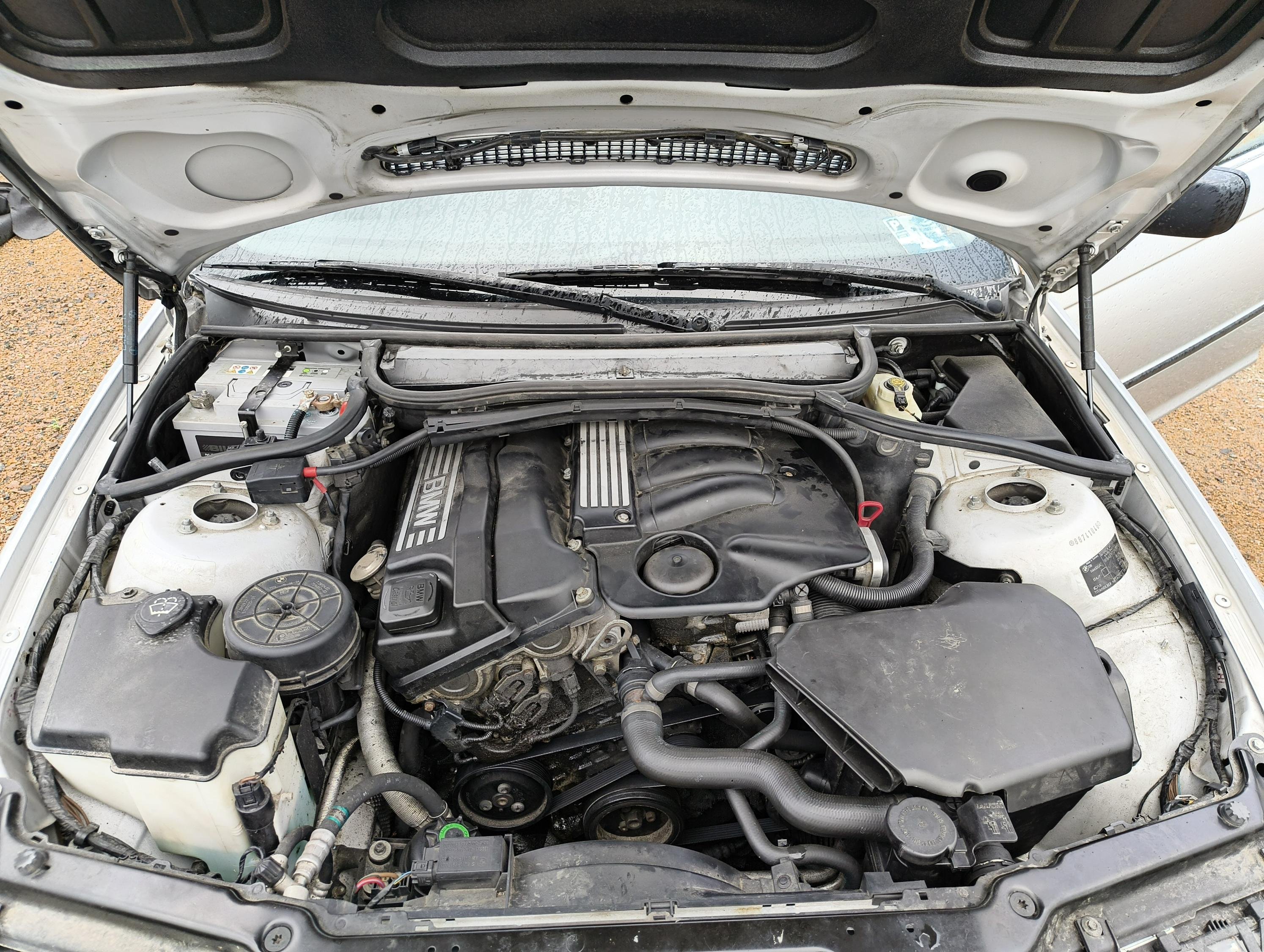 BMW 318i Sedan Manual, 143hp, 2004