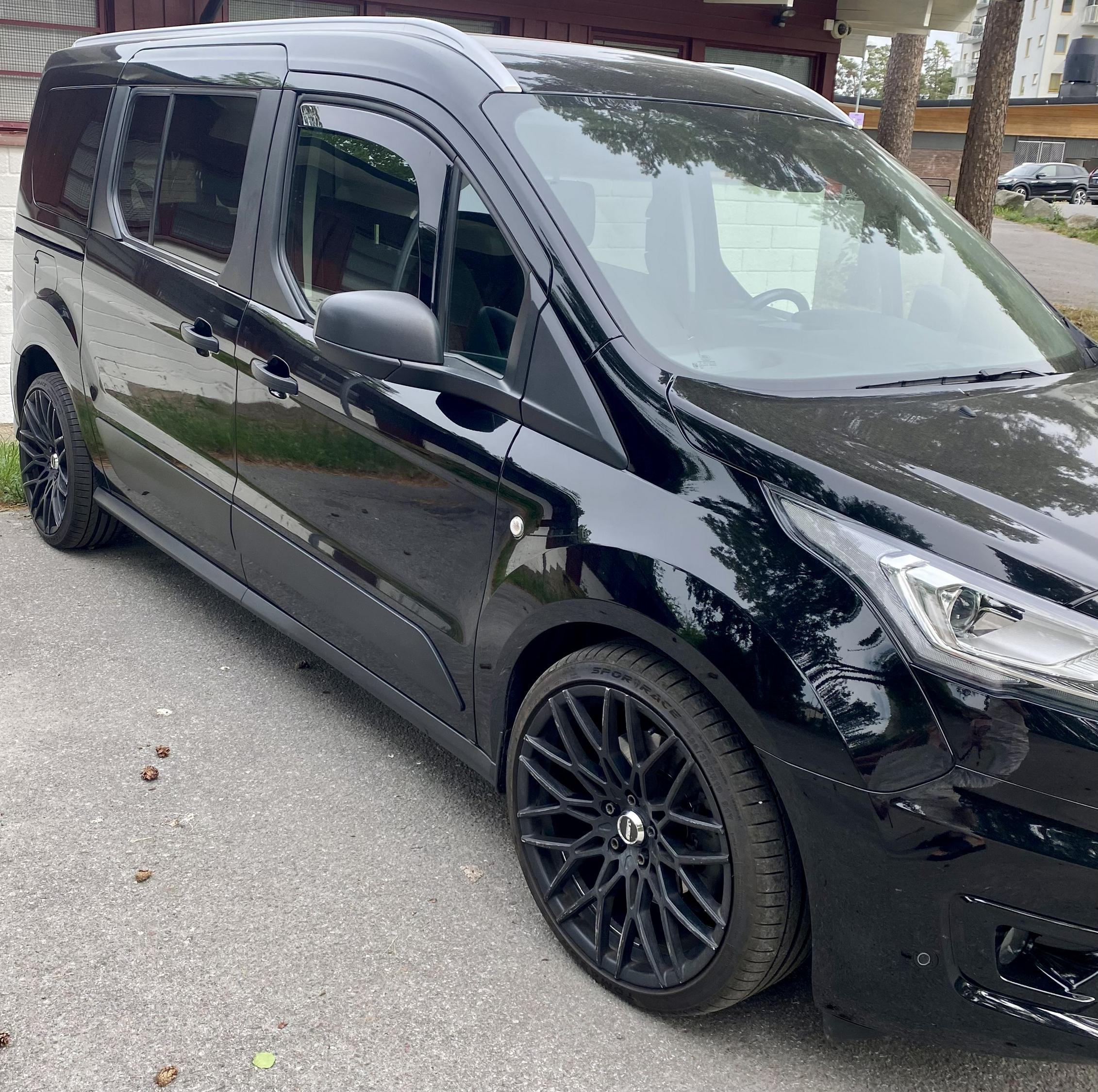 Ford Grand Tourneo Connect 1.5 EcoBlue SelectShift, 100hk, 2020
