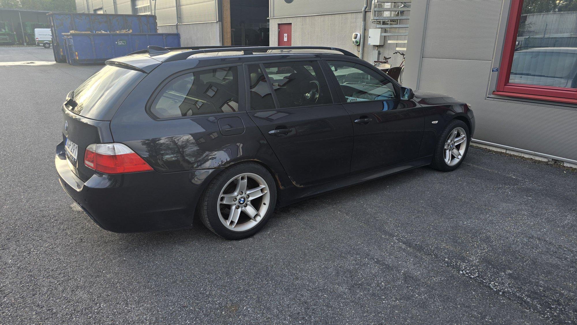 BMW 525xi Touring Automatic, 218hp, 2006