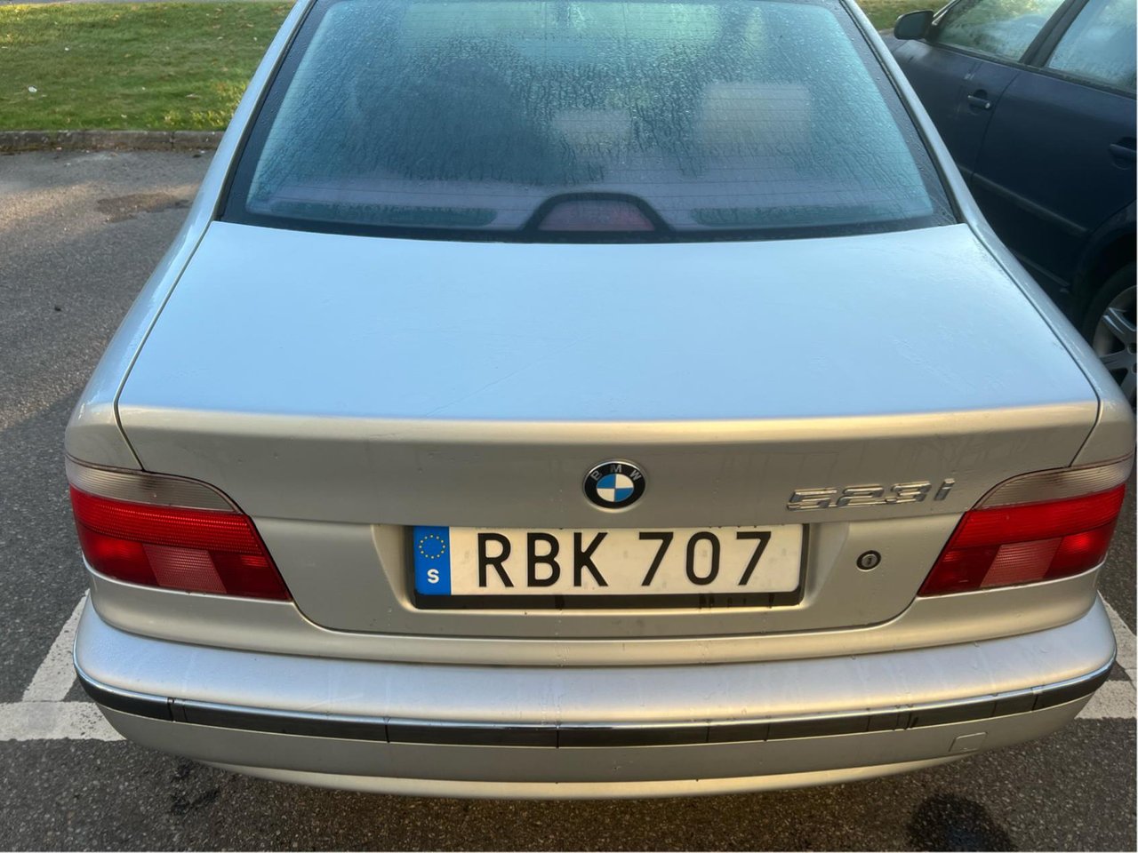 BMW 523i Sedan Automatic, 170hp, 2000