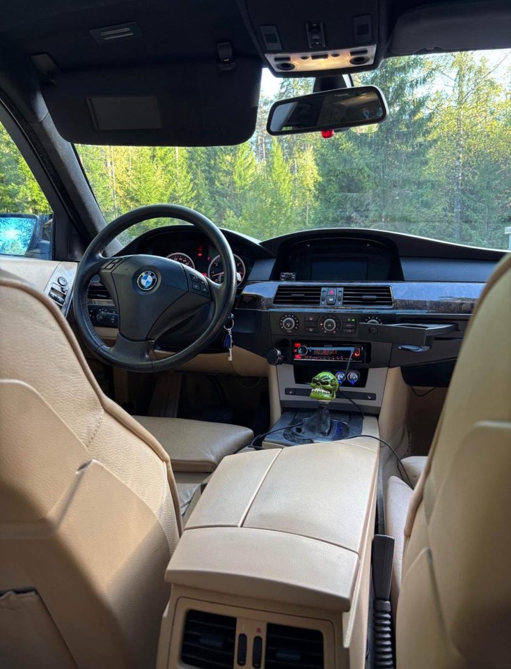 BMW 525i Sedan Automatic, 192hp, 2004