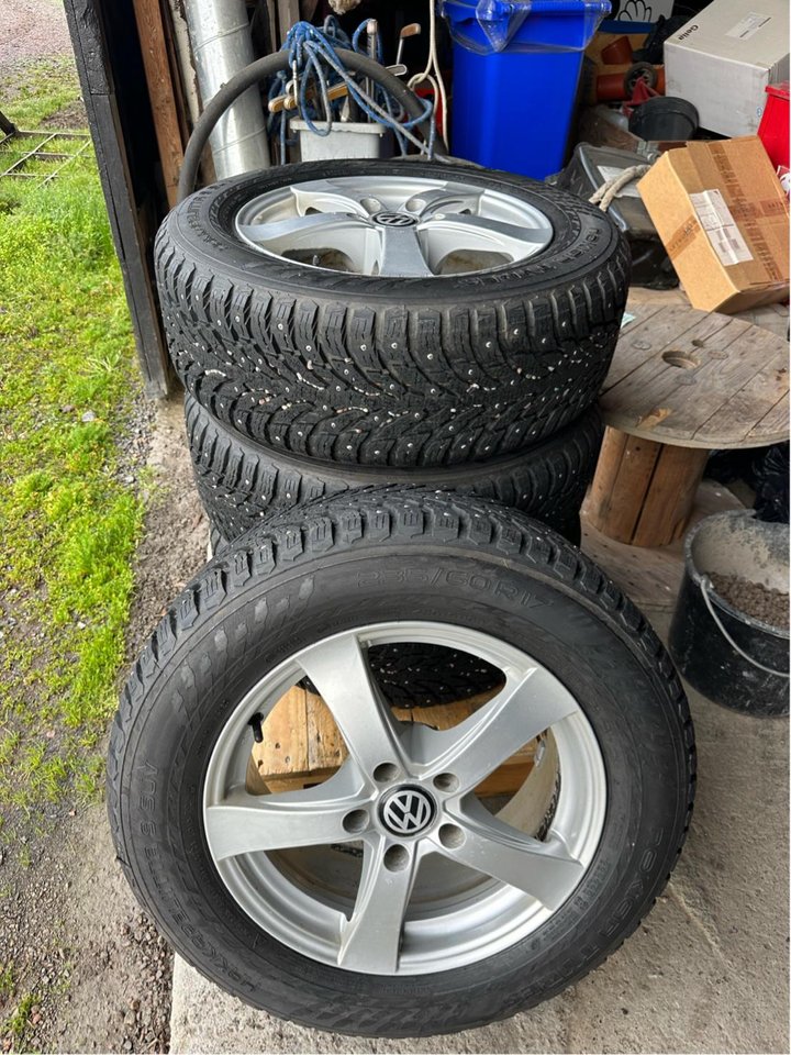 Dubbdäck på alu-fälg WV Multi...