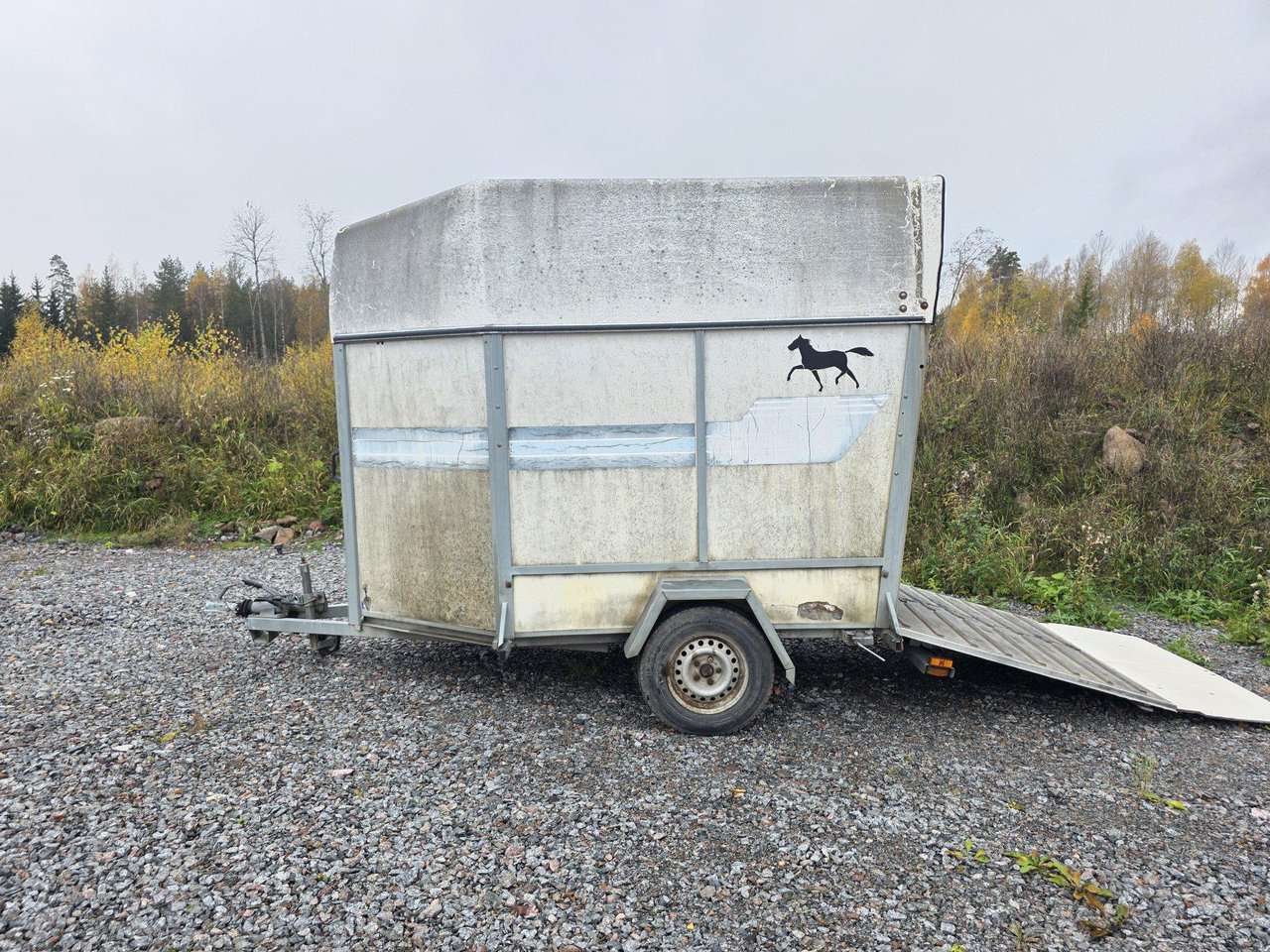 Trane släpet Hästtransport ev...