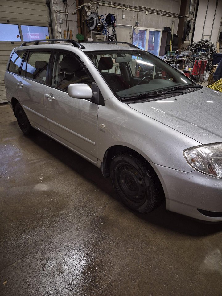 Toyota Corolla Kombi 1.6 VVT-i Manuell, 110hk, 2002