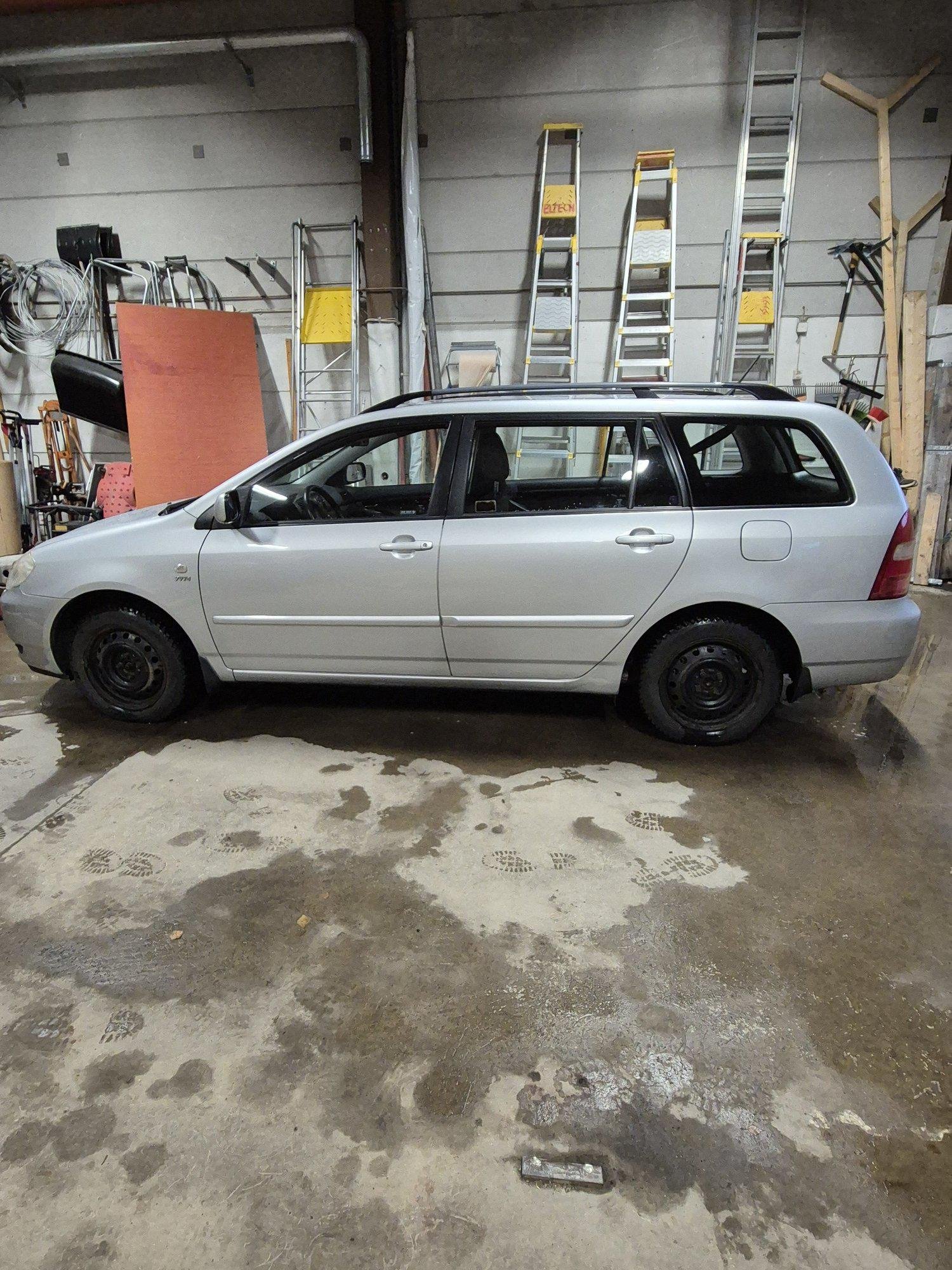 Toyota Corolla Kombi 1.6 VVT-i Manuell, 110hk, 2002