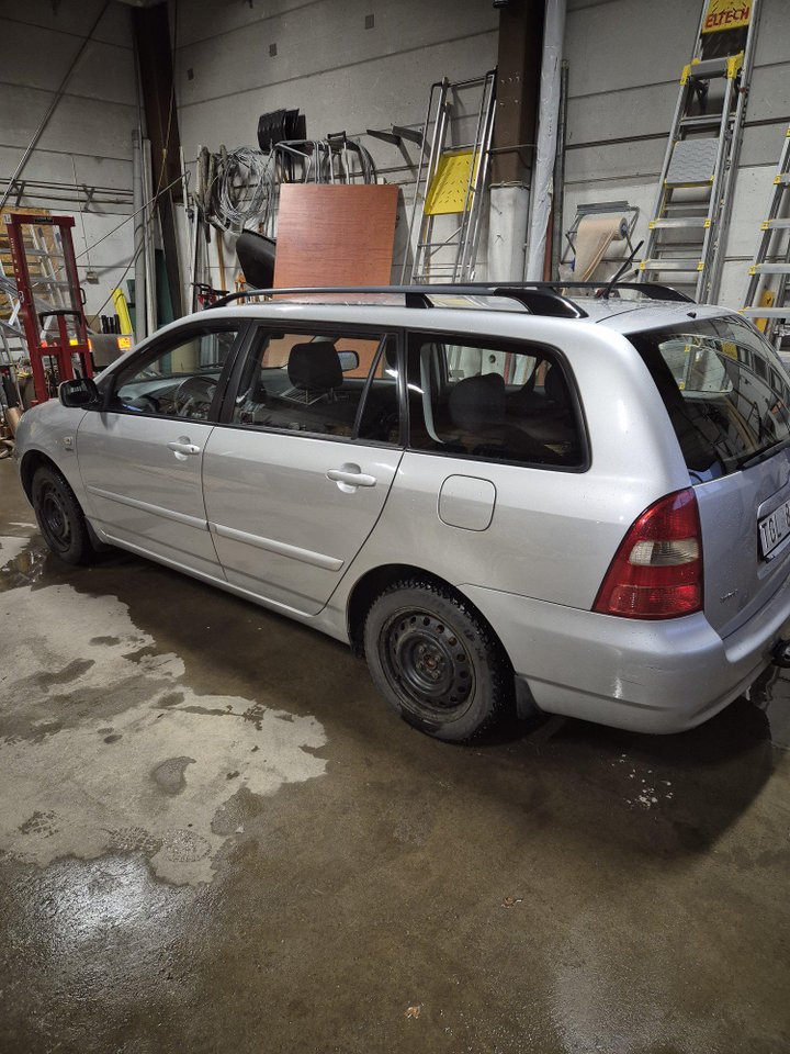 Toyota Corolla Kombi 1.6 VVT-i Manuell, 110hk, 2002