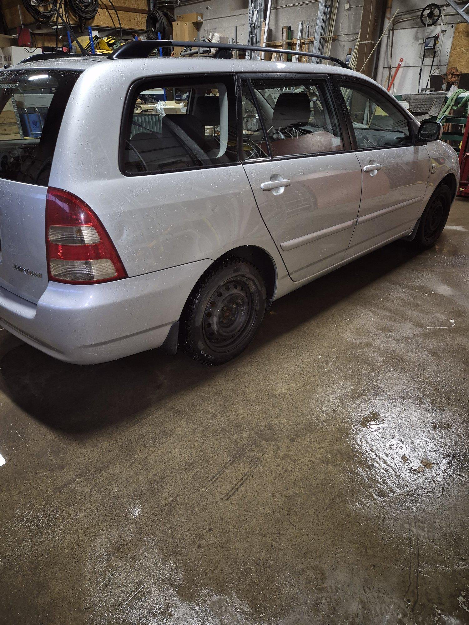 Toyota Corolla Kombi 1.6 VVT-i Manuell, 110hk, 2002