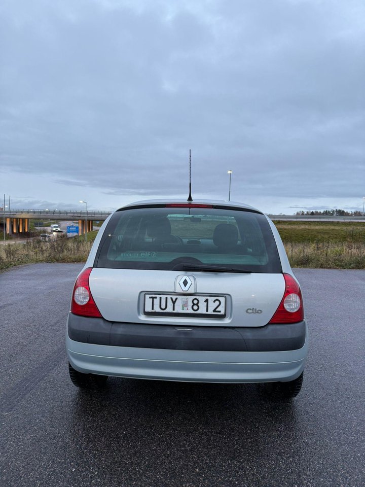 Renault Clio 5-door Hatchback 1.2 Manual, 58hp, 2003