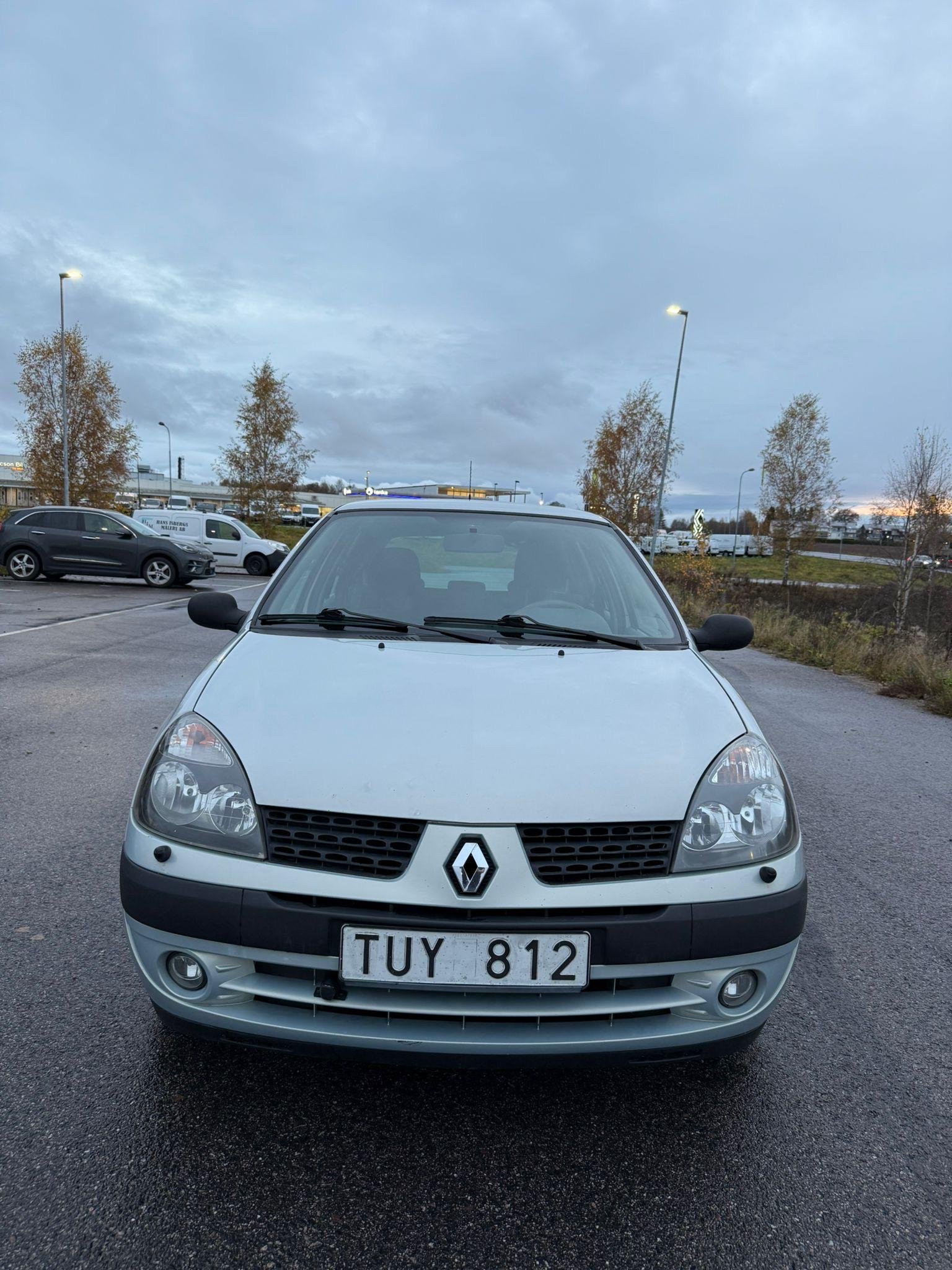 Renault Clio 5-door Hatchback 1.2 Manual, 58hp, 2003