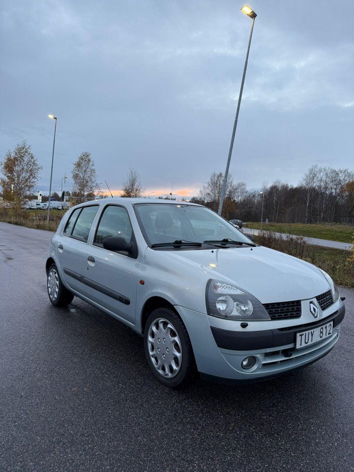 Renault Clio 5-door Hatchback 1.2 Manual, 58hp, 2003