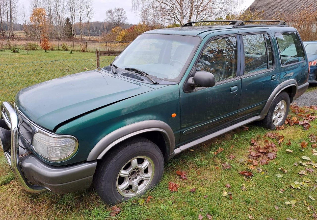 Ford Explorer 4.0 V6 SOHC Con...