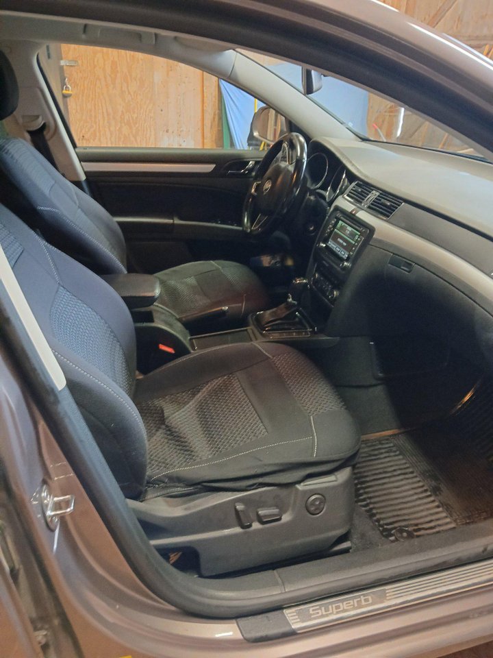 Škoda Superb Kombi 2.0 TDI 4x4 DSG Sekventiell, 170hk, 2014