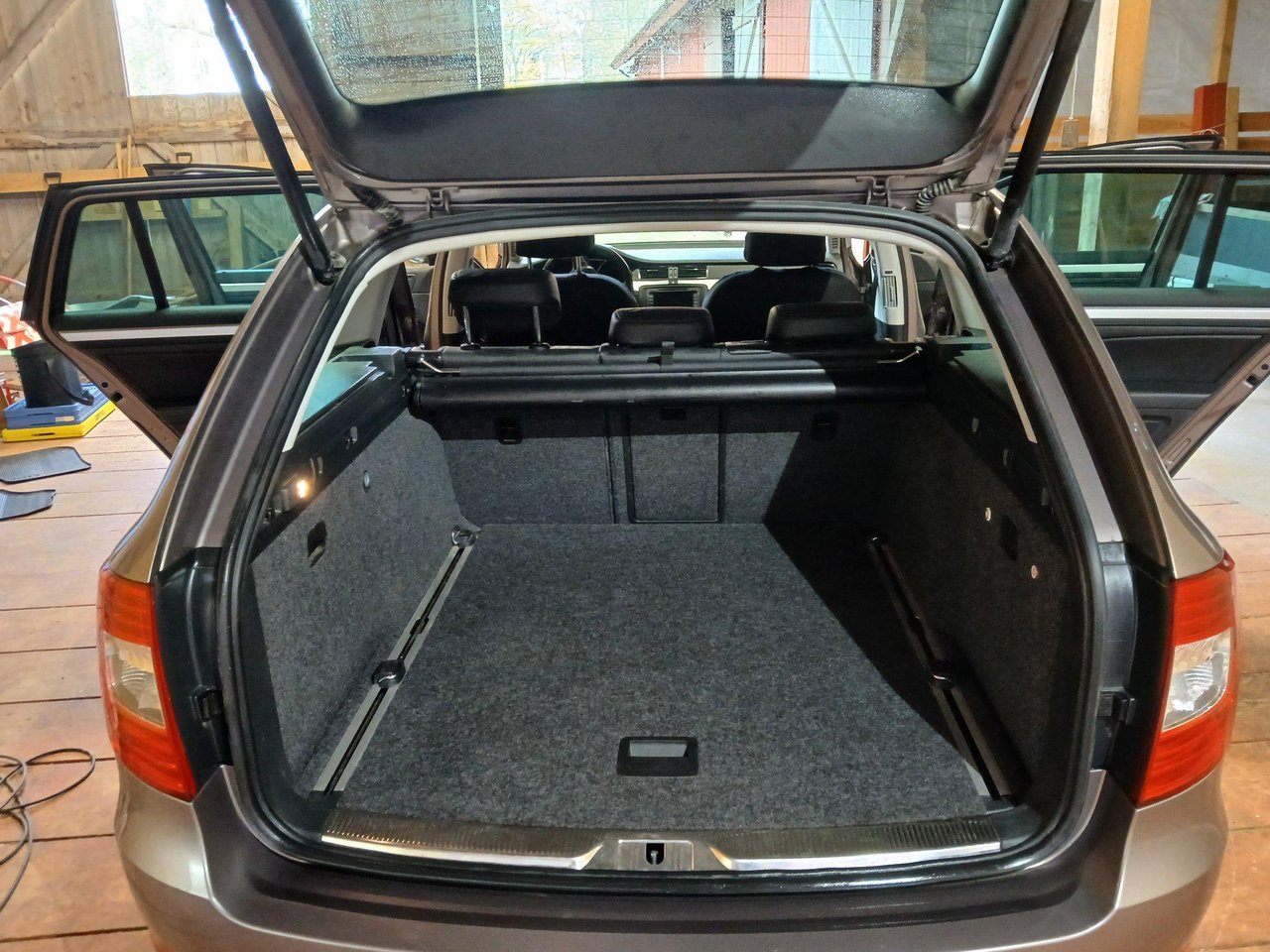 Škoda Superb Kombi 2.0 TDI 4x4 DSG Sekventiell, 170hk, 2014