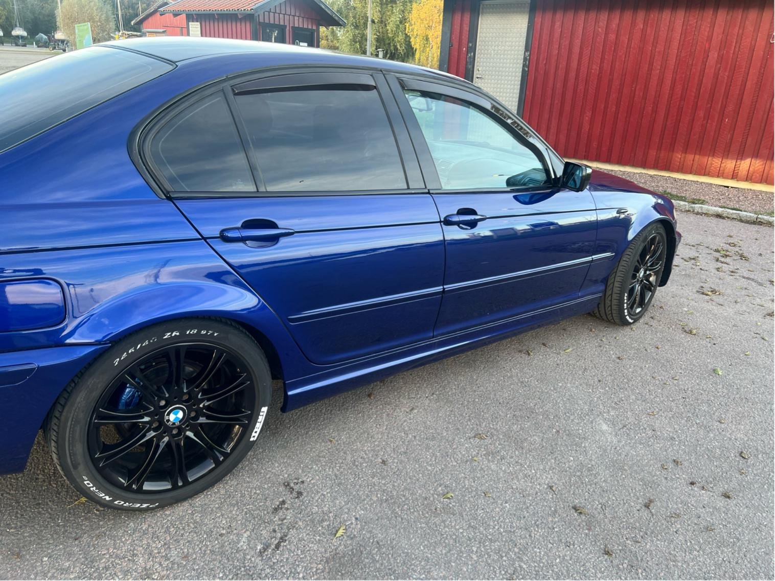 BMW 320i Sedan Automatisk, 5-trinn, 170ps, 2004