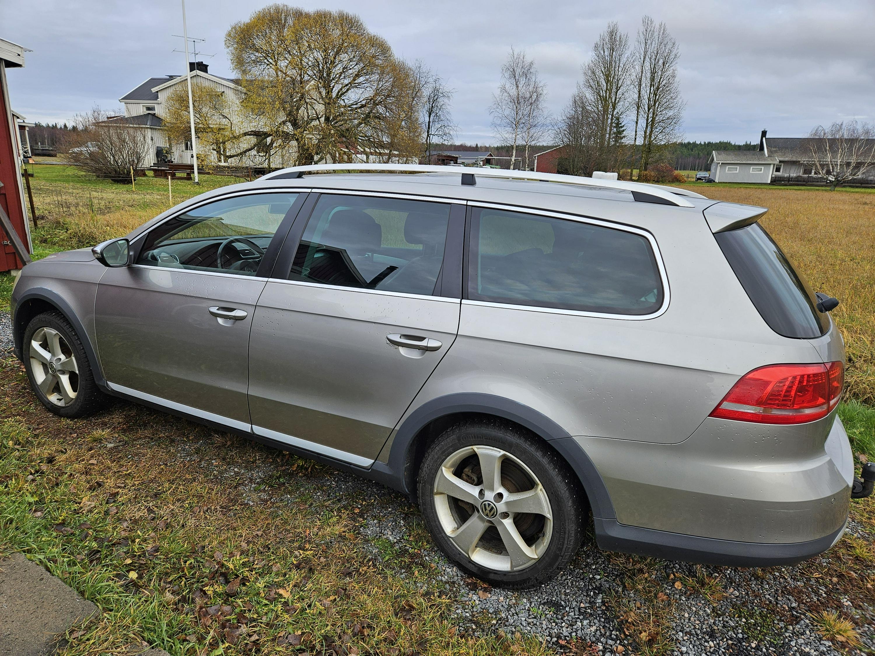Volkswagen Passat Alltrack 2.0 TDI DPF BMT 4Motion DSG sekvensiell, 6-trinn, 170ps, 2013