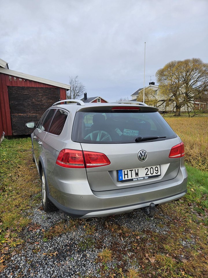 Volkswagen Passat Alltrack 2.0 TDI DPF BMT 4Motion DSG sekvensiell, 6-trinn, 170ps, 2013