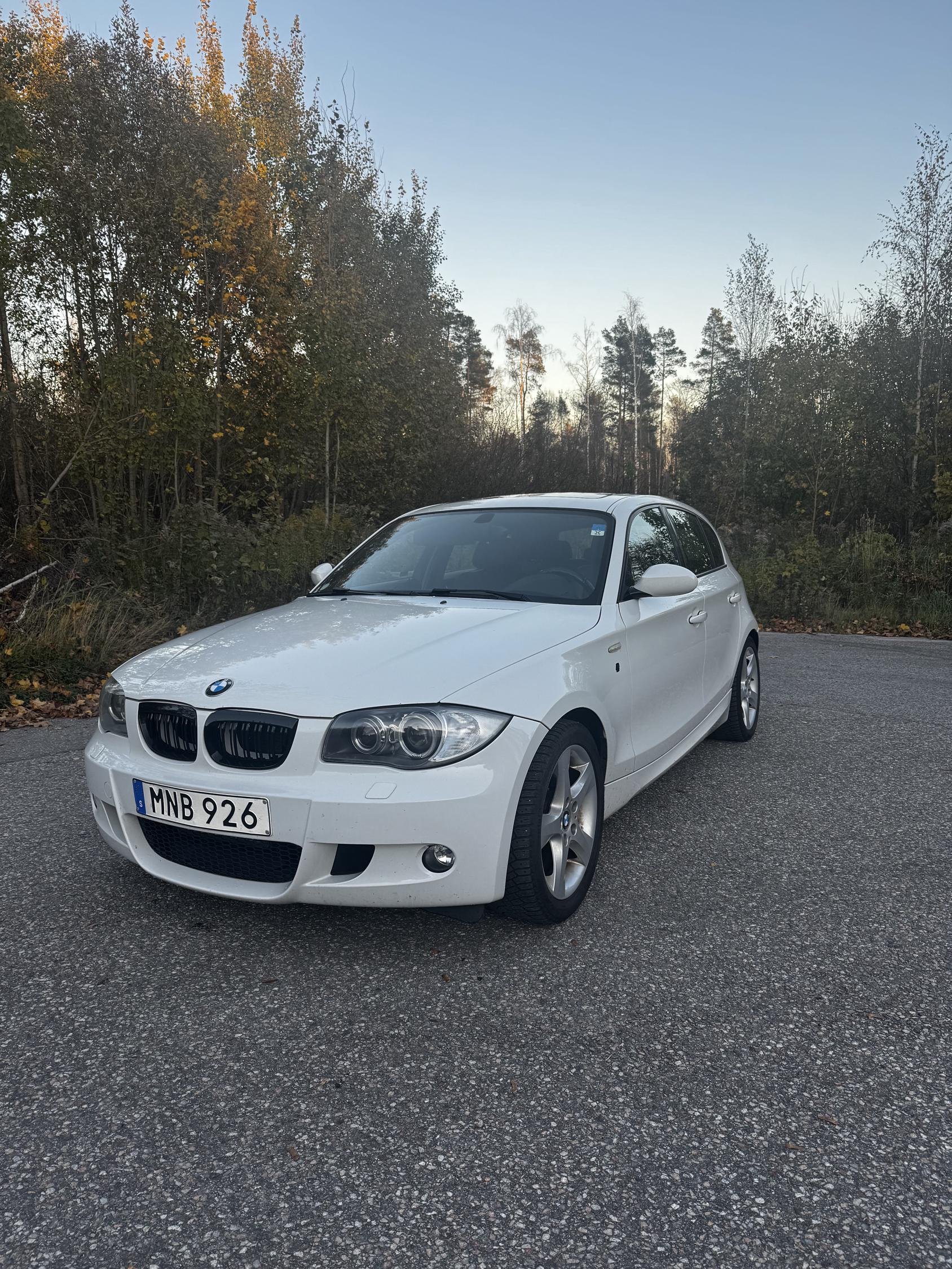 BMW 120i 5-dørs Steptronic, 6-trinn, 170hk, 2008