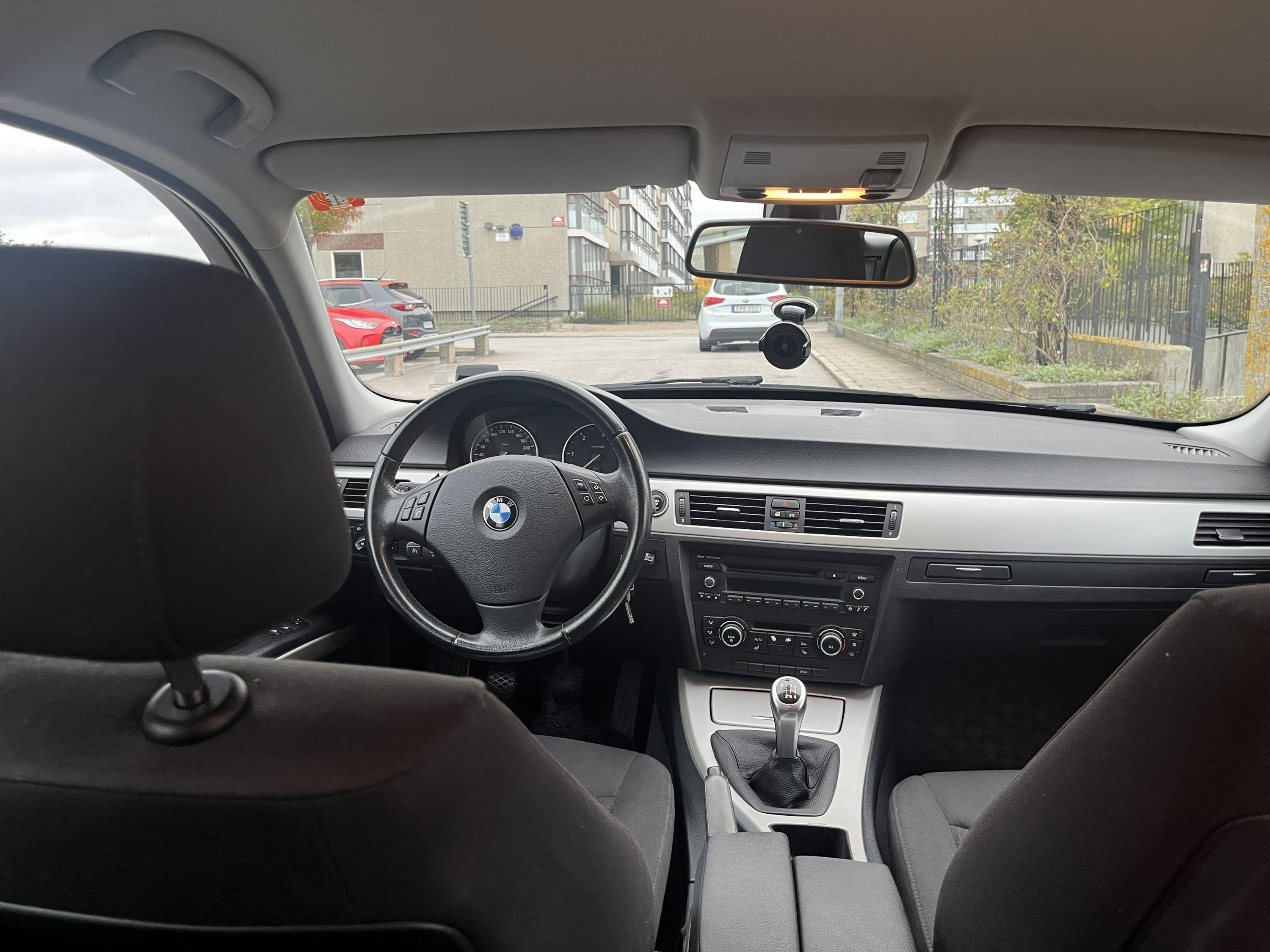 BMW 318d Touring Manual, 143hp, 2011