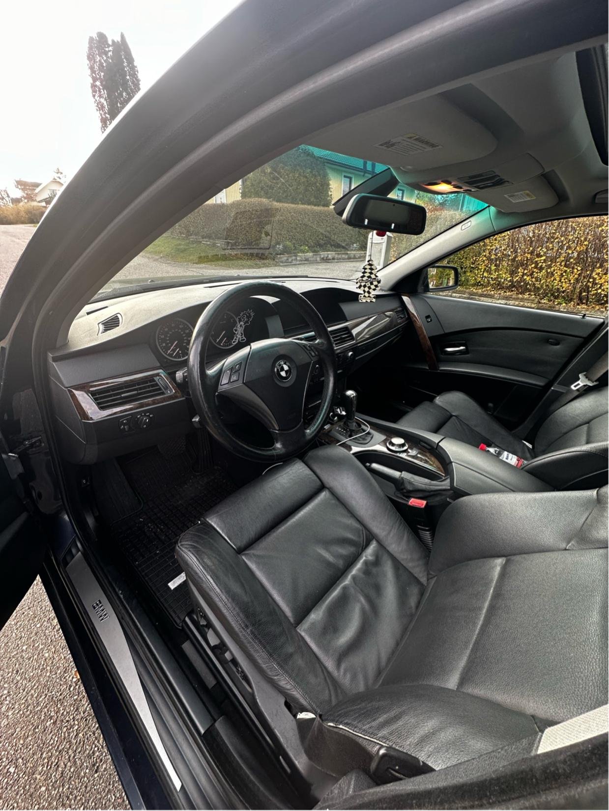 BMW 545i Sedan Automatic, 333hp, 2005