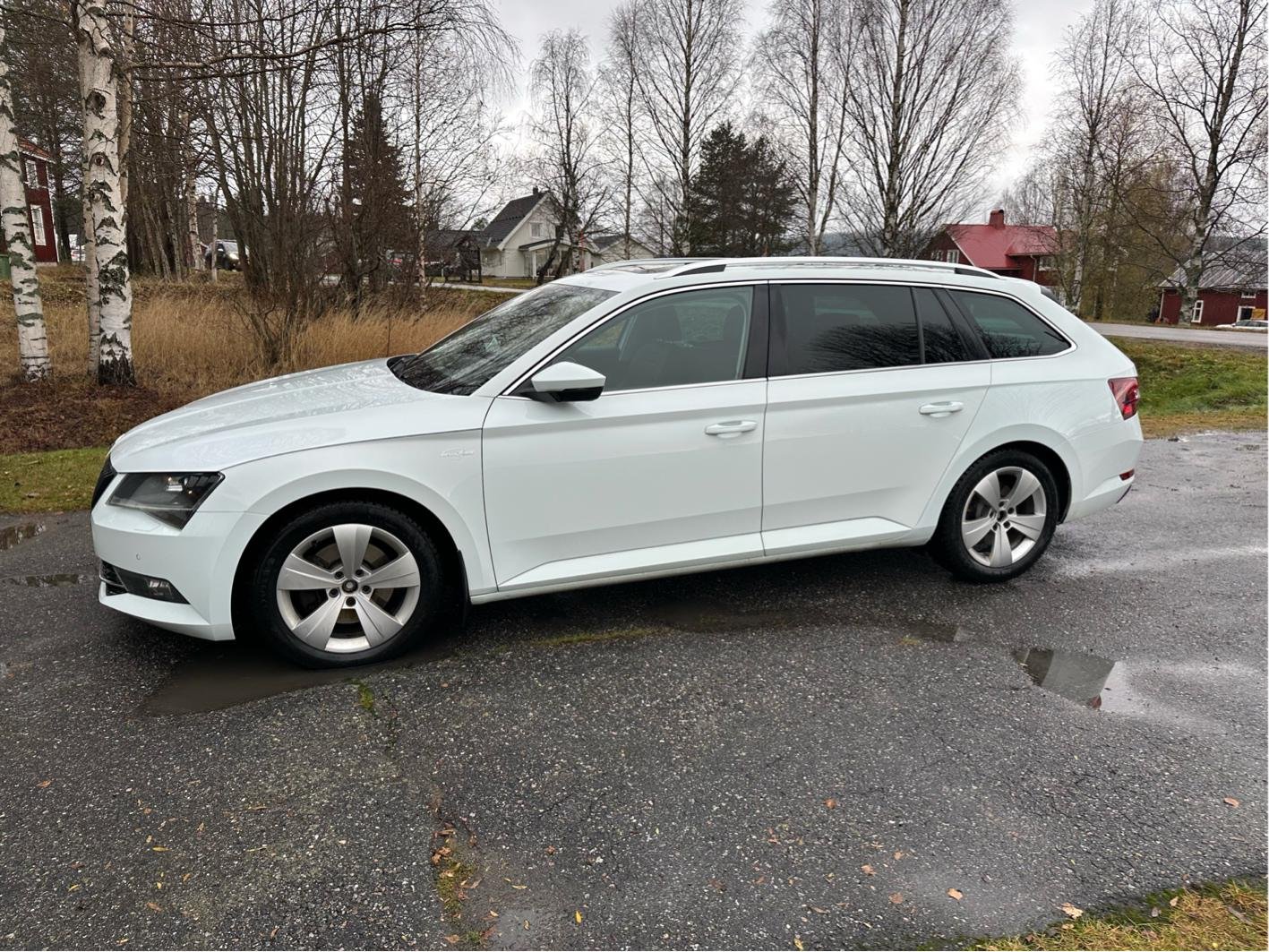 Škoda Superb Stasjonsvogn 2.0 TDI 4x4 SCR DSG sekvensiell, 6-trinn, 190hk, 2017