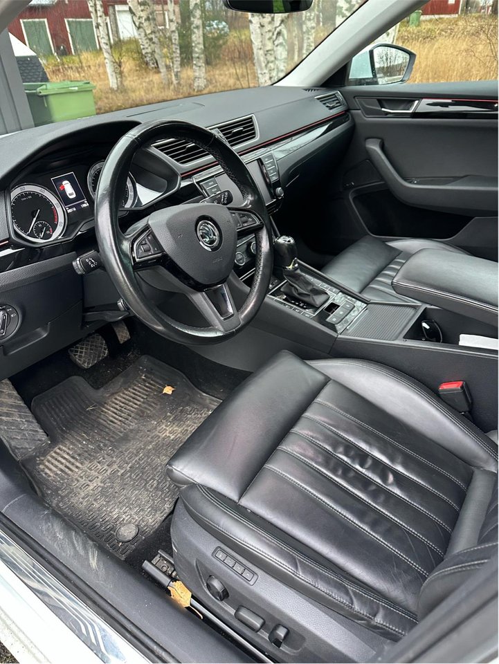 Škoda Superb Stasjonsvogn 2.0 TDI 4x4 SCR DSG sekvensiell, 6-trinn, 190hk, 2017