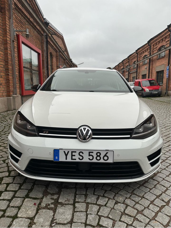Volkswagen Golf Variant R 2.0 TSI BMT 4Motion DSG sekvensiell, 6-trinn, 300ps, 2017