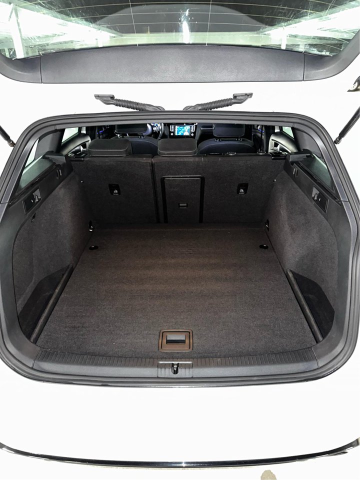 Volkswagen Golf Variant R 2.0 TSI BMT 4Motion DSG sekvensiell, 6-trinn, 300ps, 2017