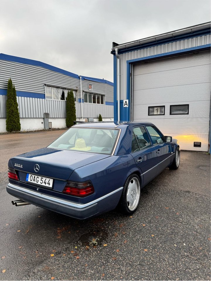 Mercedes-Benz 300 E 4G-Tronic, 180ps, 1990