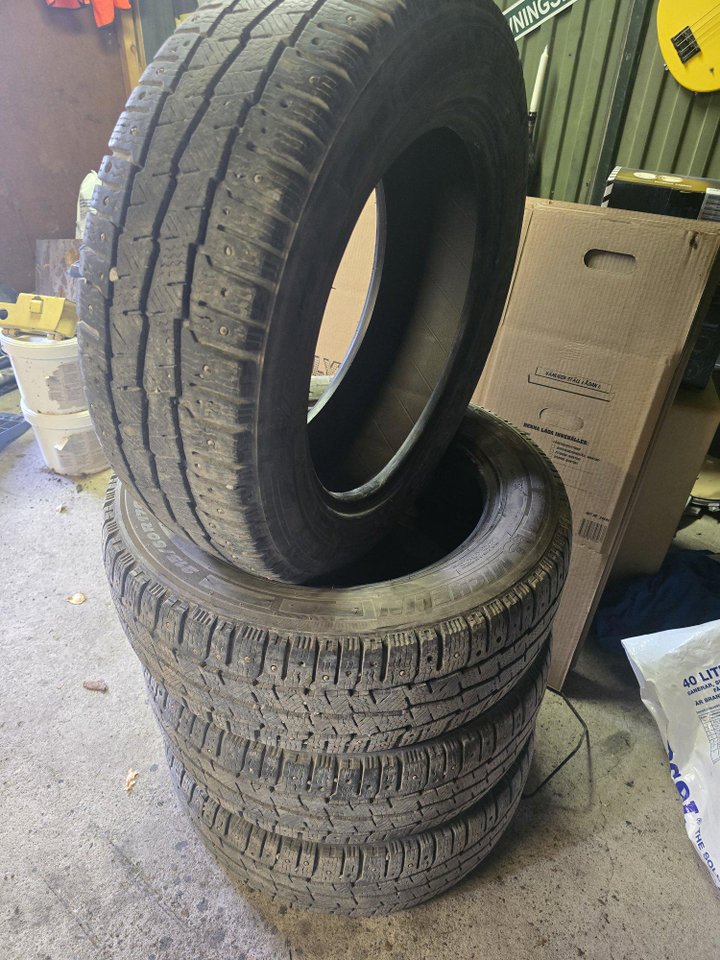 215/60-17C däbbdäck