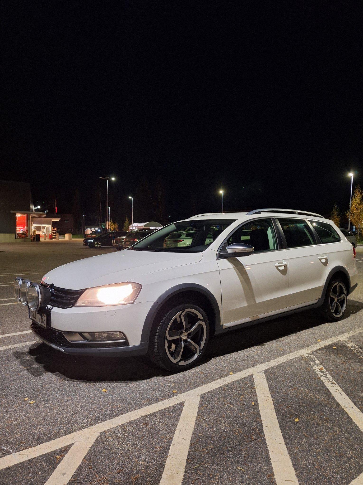 Volkswagen Passat Alltrack 2.0 TDI DPF BMT 4Motion DSG Sequential, 170hp, 2012