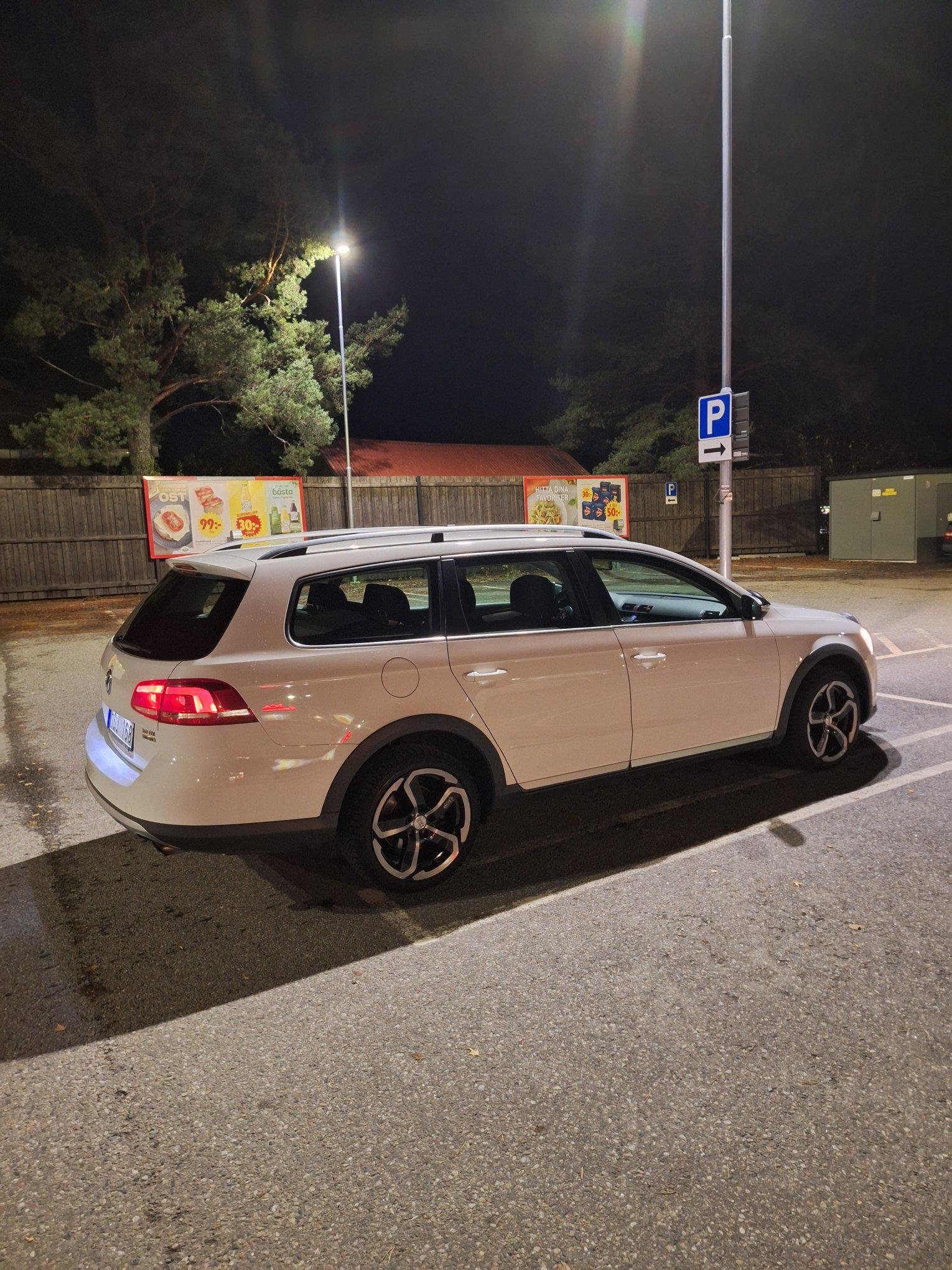 Volkswagen Passat Alltrack 2.0 TDI DPF BMT 4Motion DSG Sequential, 170hp, 2012