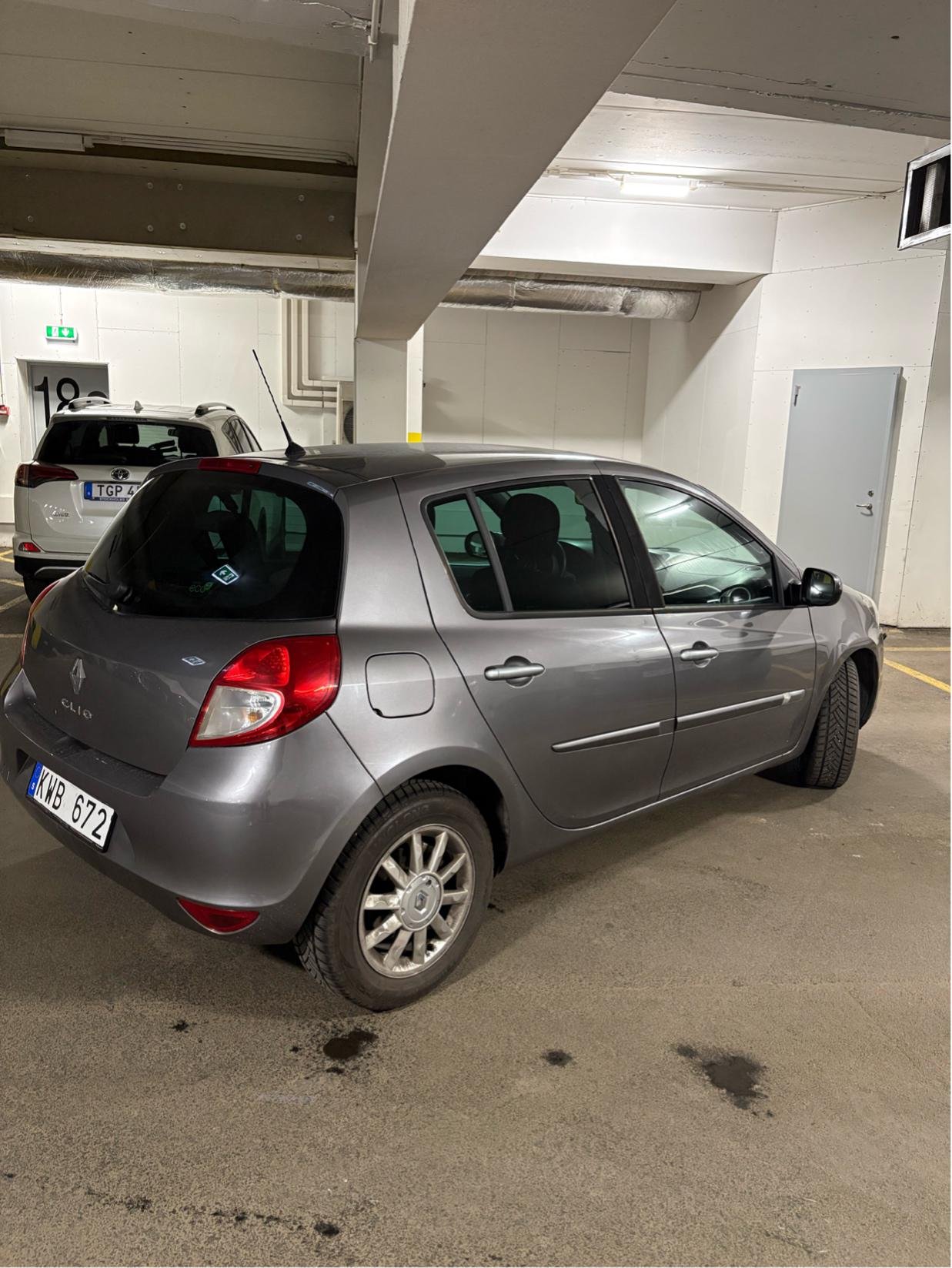 Renault Clio 5-door Hatchback 1.2 E85 Manual, 75hp, 2010