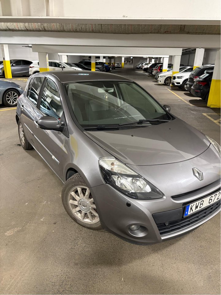 Renault Clio 5-door Hatchback 1.2 E85 Manual, 75hp, 2010