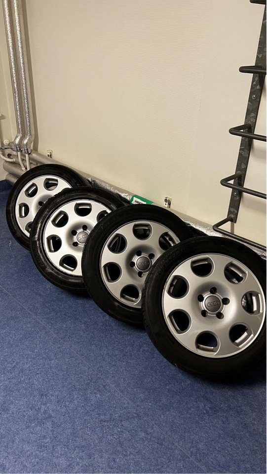 Audi Originalfälgar 16 tum (2...