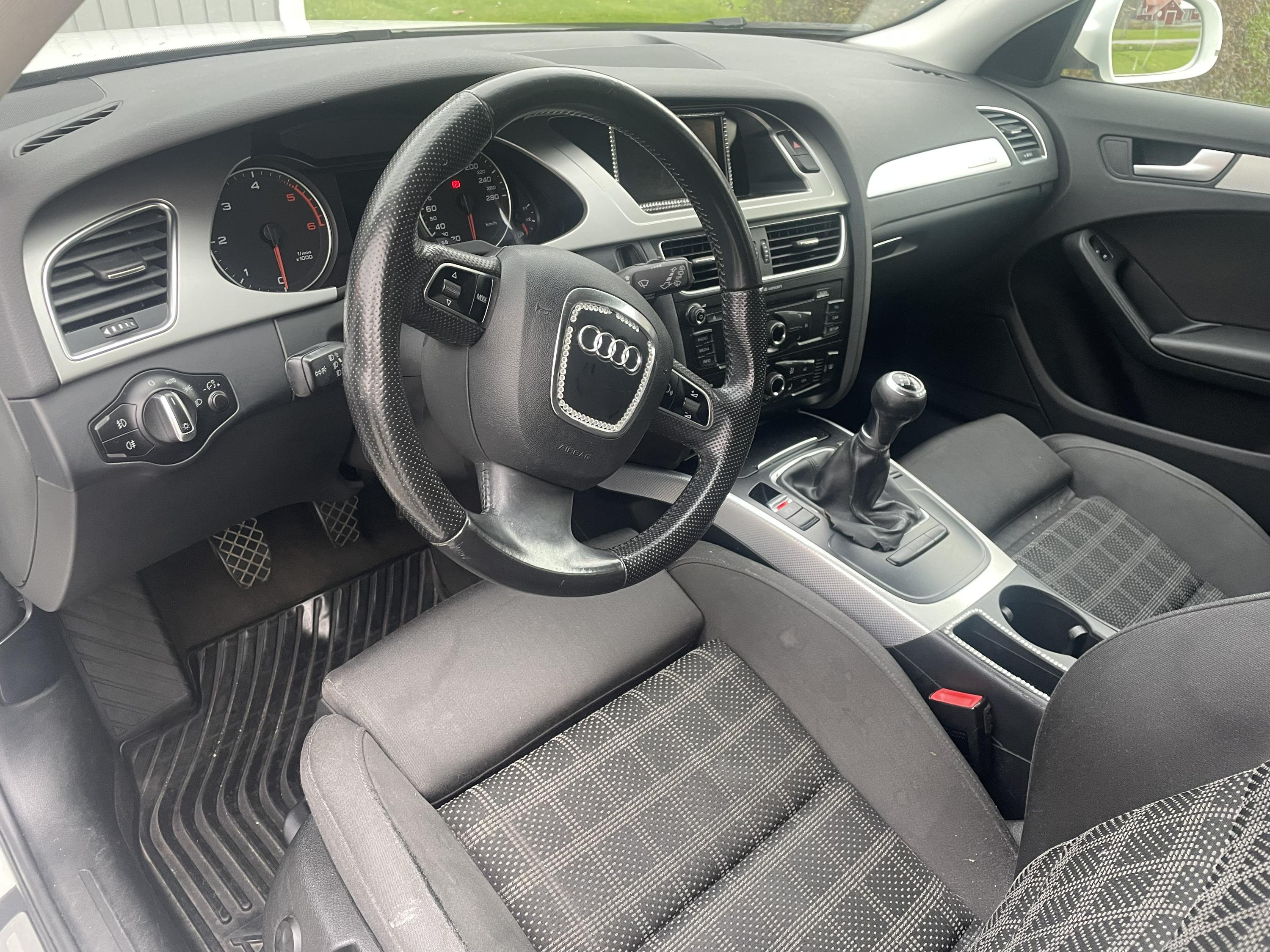 Audi A4 Avant 2.0 TDI DPF quattro Manuell, 170hk, 2011