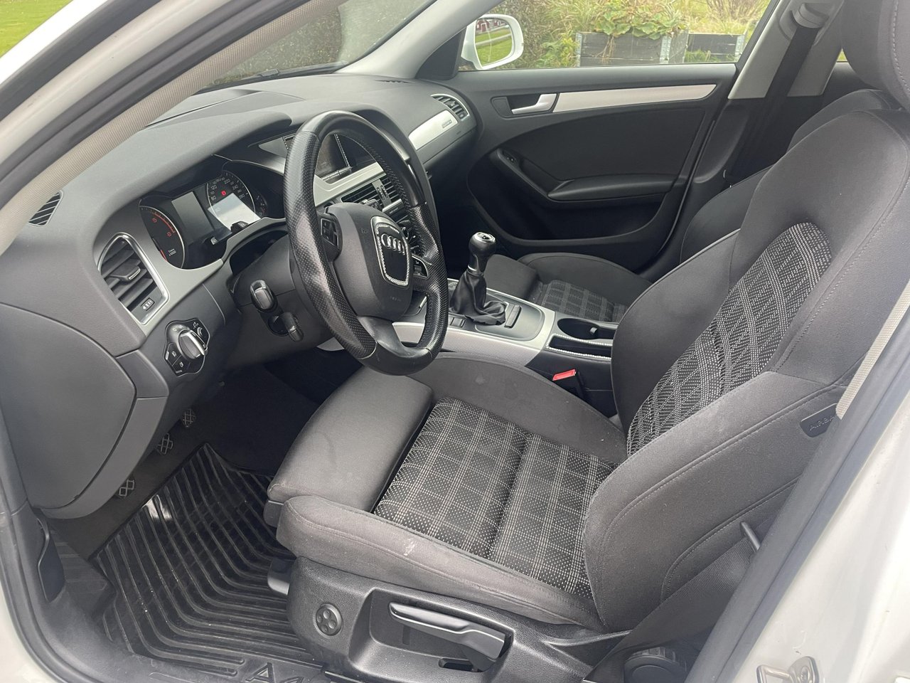 Audi A4 Avant 2.0 TDI DPF quattro Manuell, 170hk, 2011