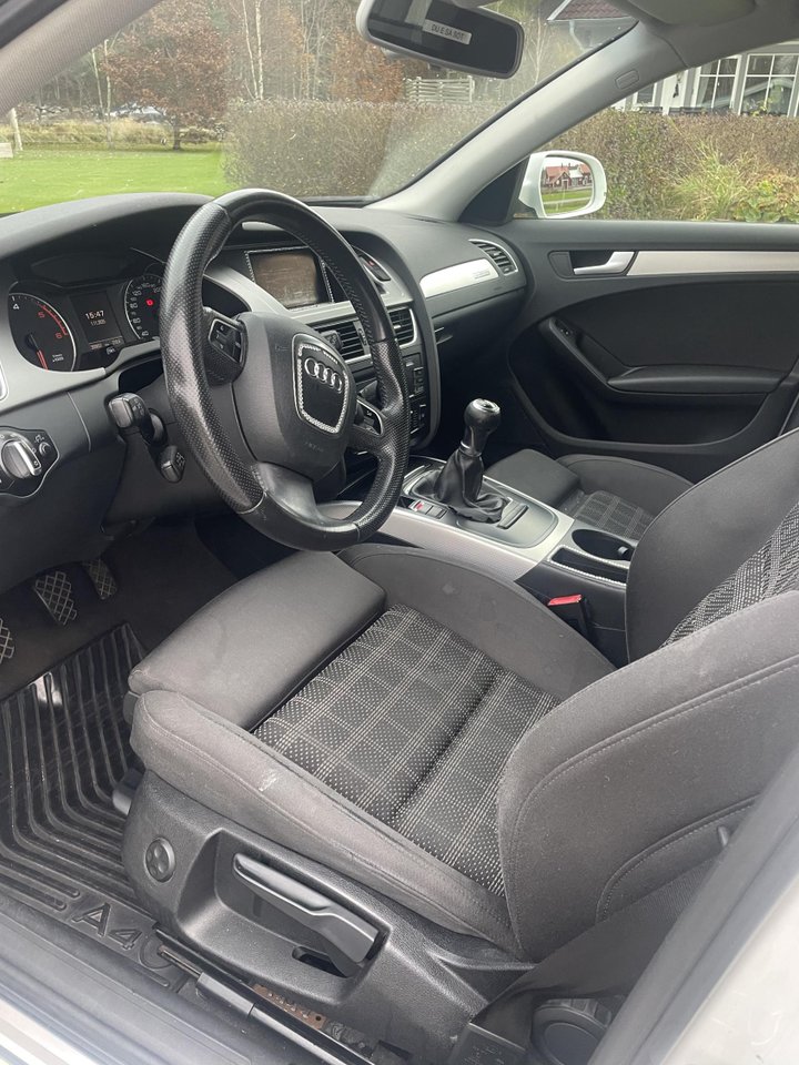 Audi A4 Avant 2.0 TDI DPF quattro Manuell, 170hk, 2011