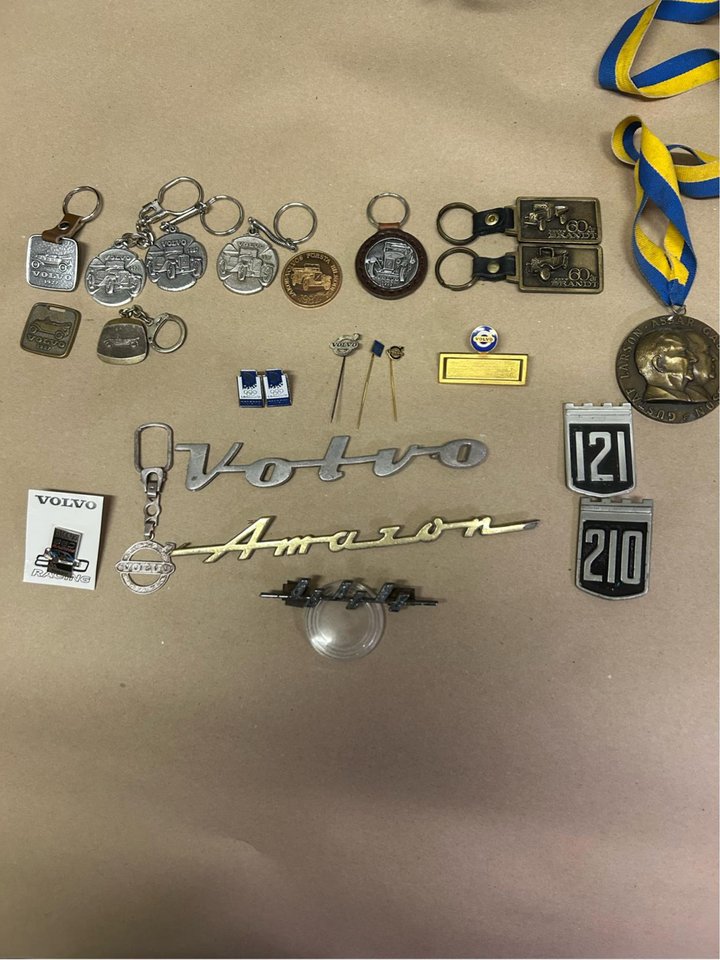 Volvo prylar Amazon/PV. Emble...