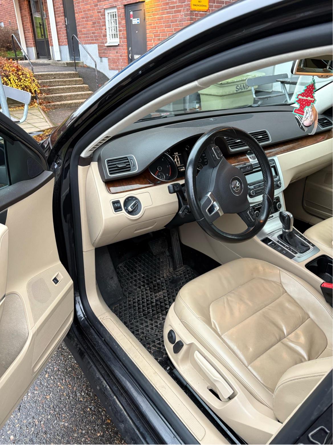 Volkswagen Passat 2.0 TDI DPF BMT DSG Sekventiell, 170hk, 2011