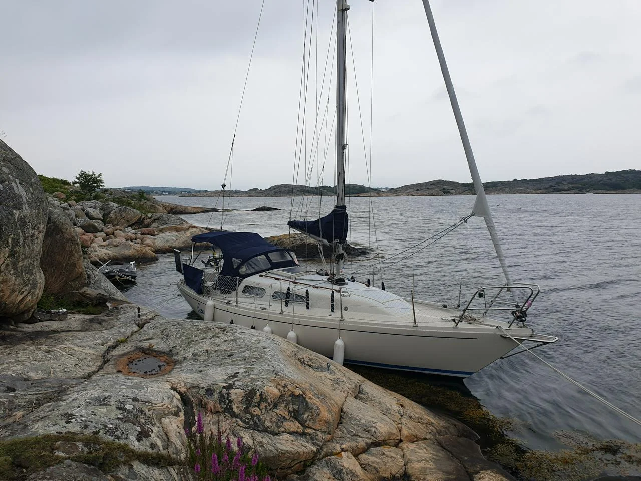 Välutrustad Albin Ballad med nya segel, motor Yanmar 2gm20f image