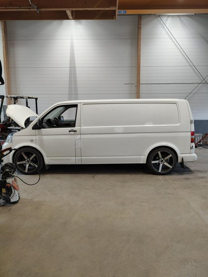 Volkswagen T5 Transporter 